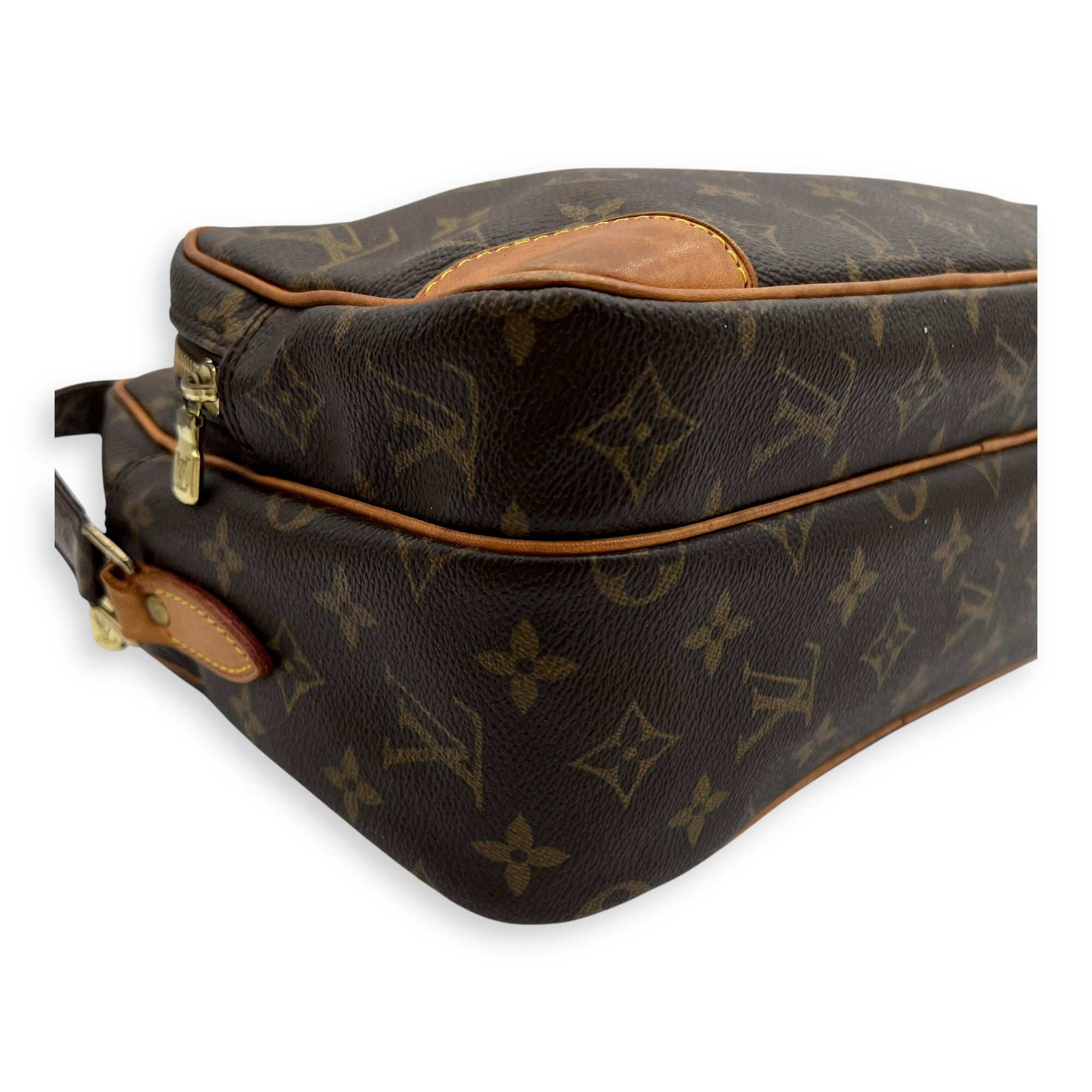 Louis Vuitton Nile Crossbody Bag Brown in Monogram Coated Canvas, Gold hardware_11