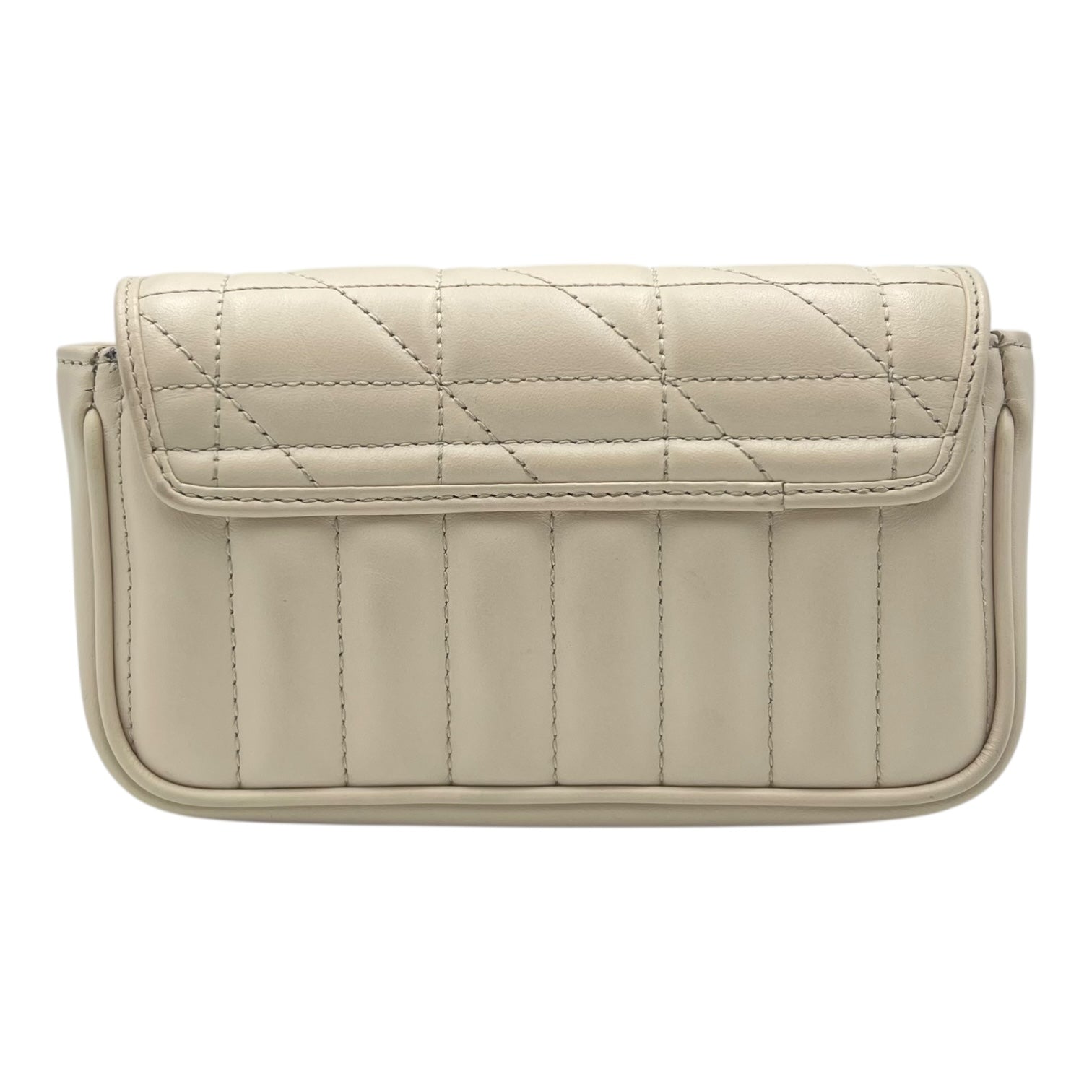 Gucci GG Marmont Crossbody Bag Super Mini White in Calfskin, Silver hardware_2
