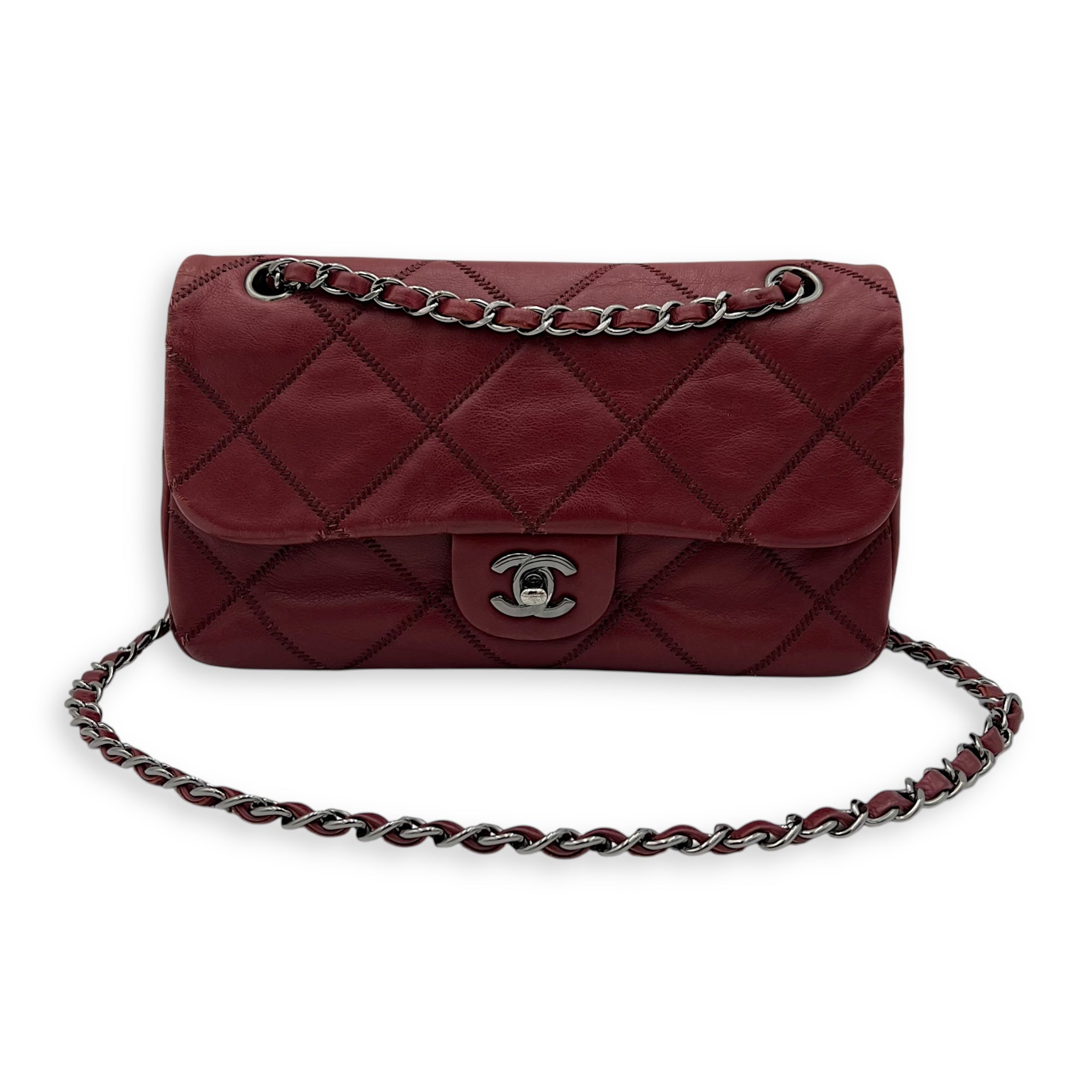 Chanel Classic Diamond Stitch Quilted Red Shoulder Bag in Calfskin, Ruthenium hardware_15