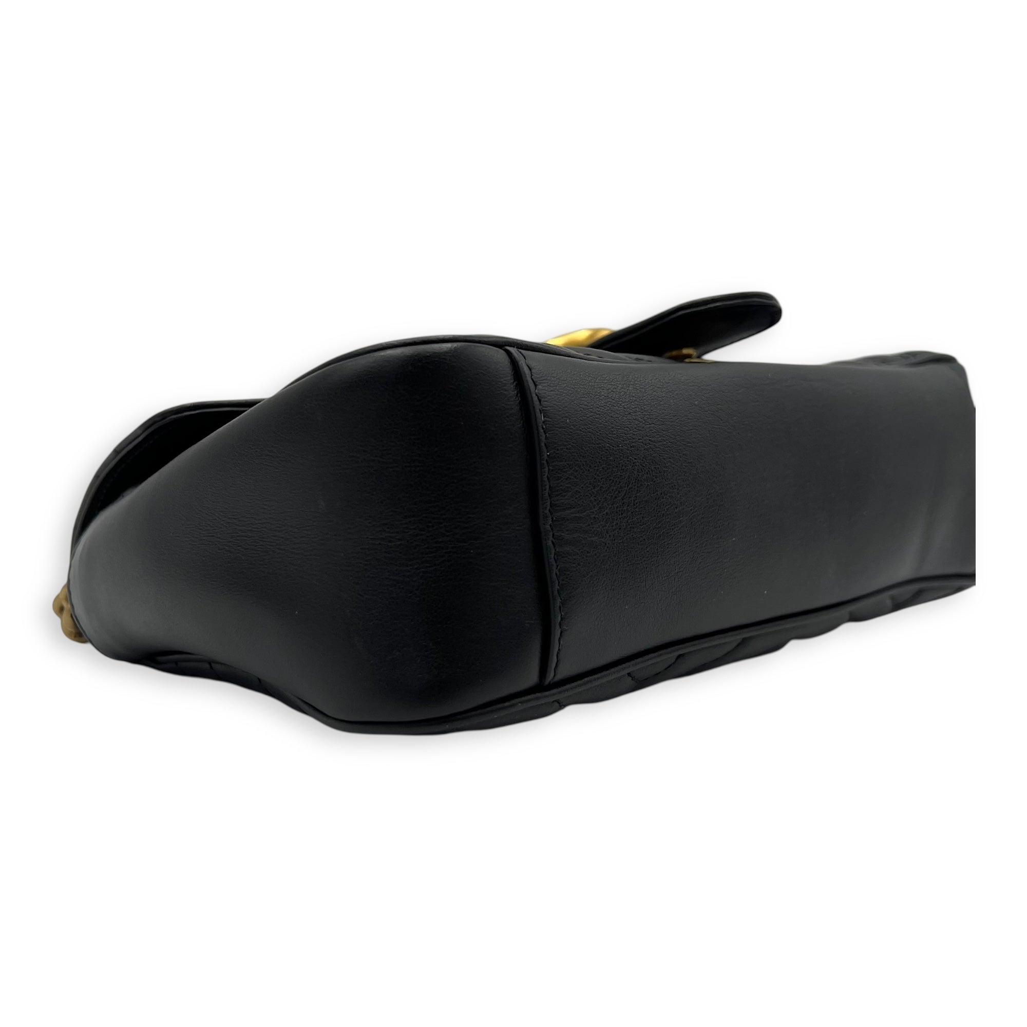 Gucci GG Marmont Shoulder Bag Black in Calfskin, Gold hardware_8