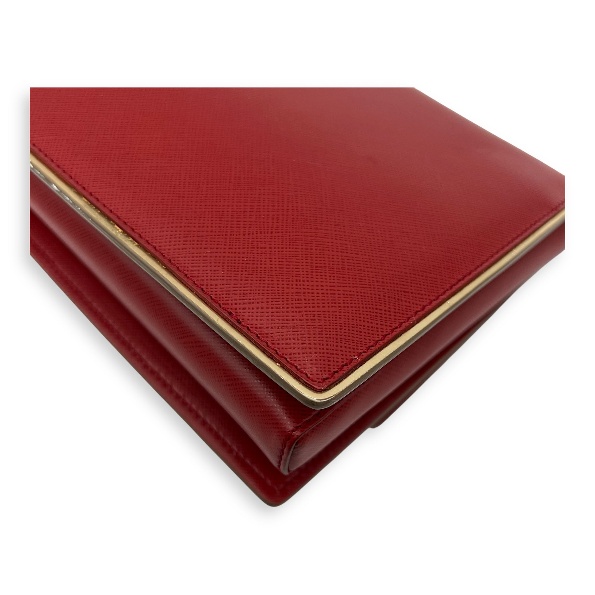 Salvatore Ferragamo Vara Bow Shoulder Bag Red in Calfskin, Gold hardware_14