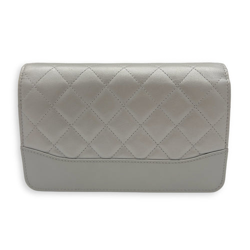 Chanel Gabrielle Wallet On Chain Pearly in Lambskin, Gold hardware_2