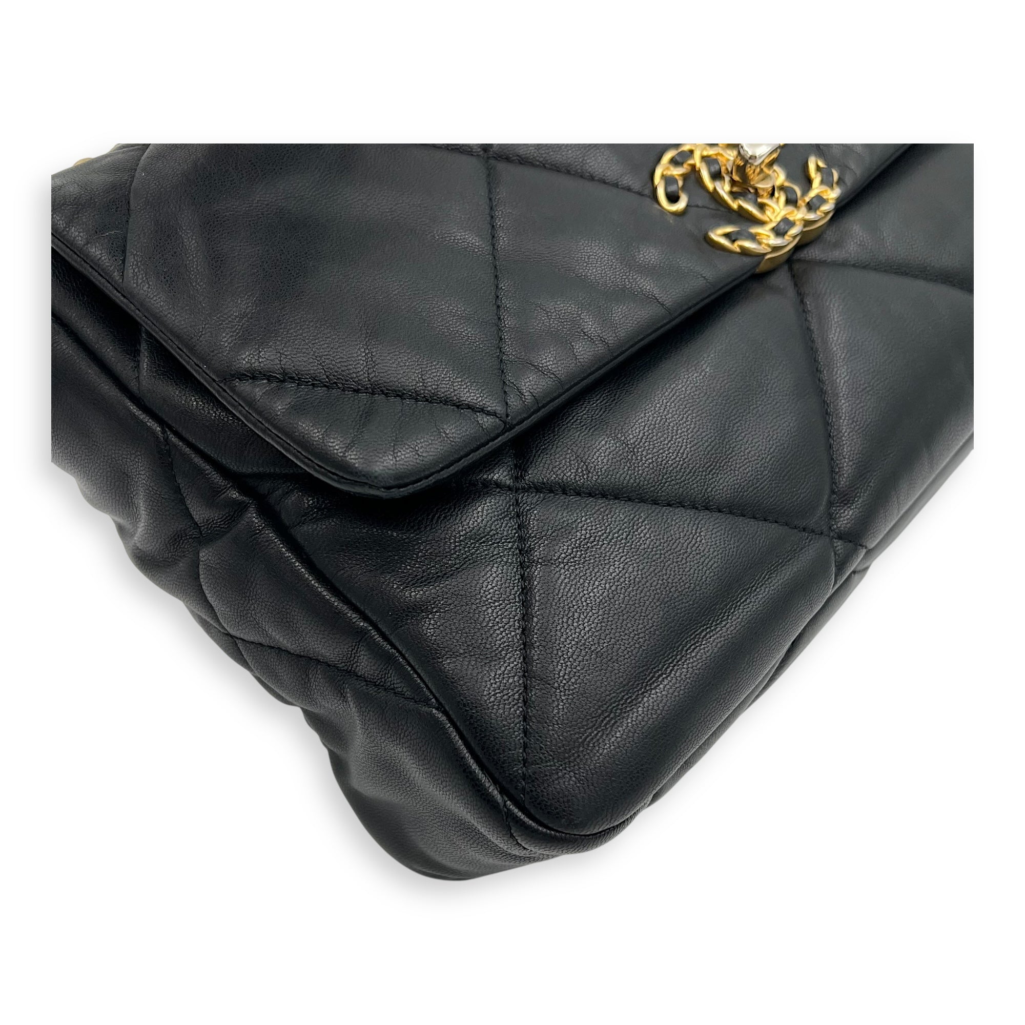 Chanel C19 Large Black Shoulder Bag in Goat Leather, Mixed hardware_12