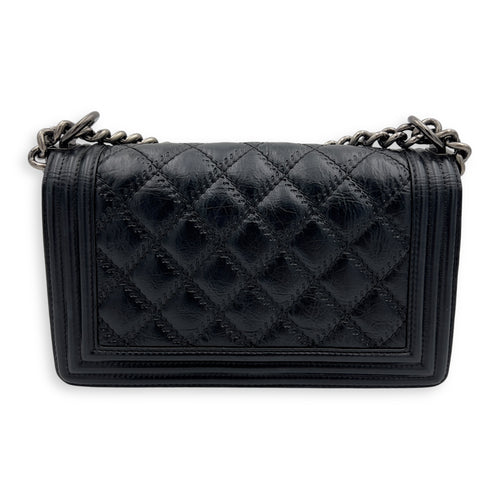 Chanel Boy Medium Black Shoulder Bag in Calfskin, Ruthenium hardware_2