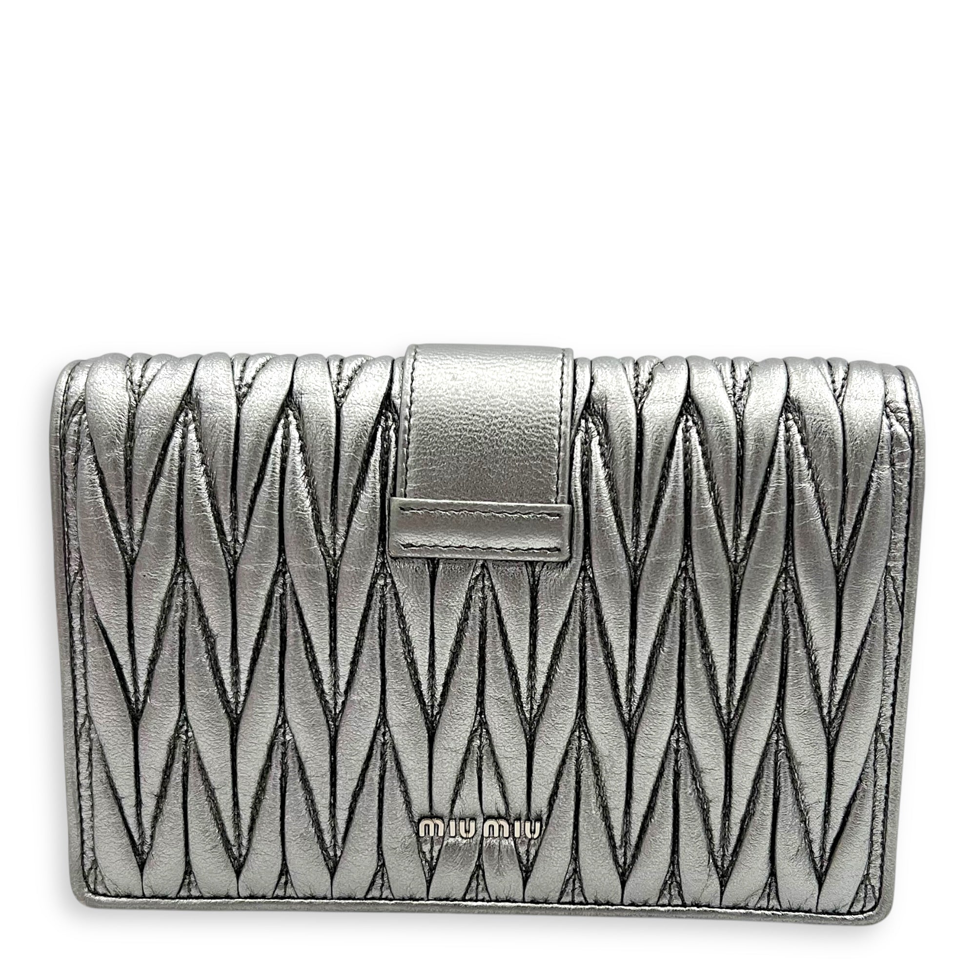 Miu Miu Matelassé Crossbody Bag Silver in Lambskin, Silver hardware_2