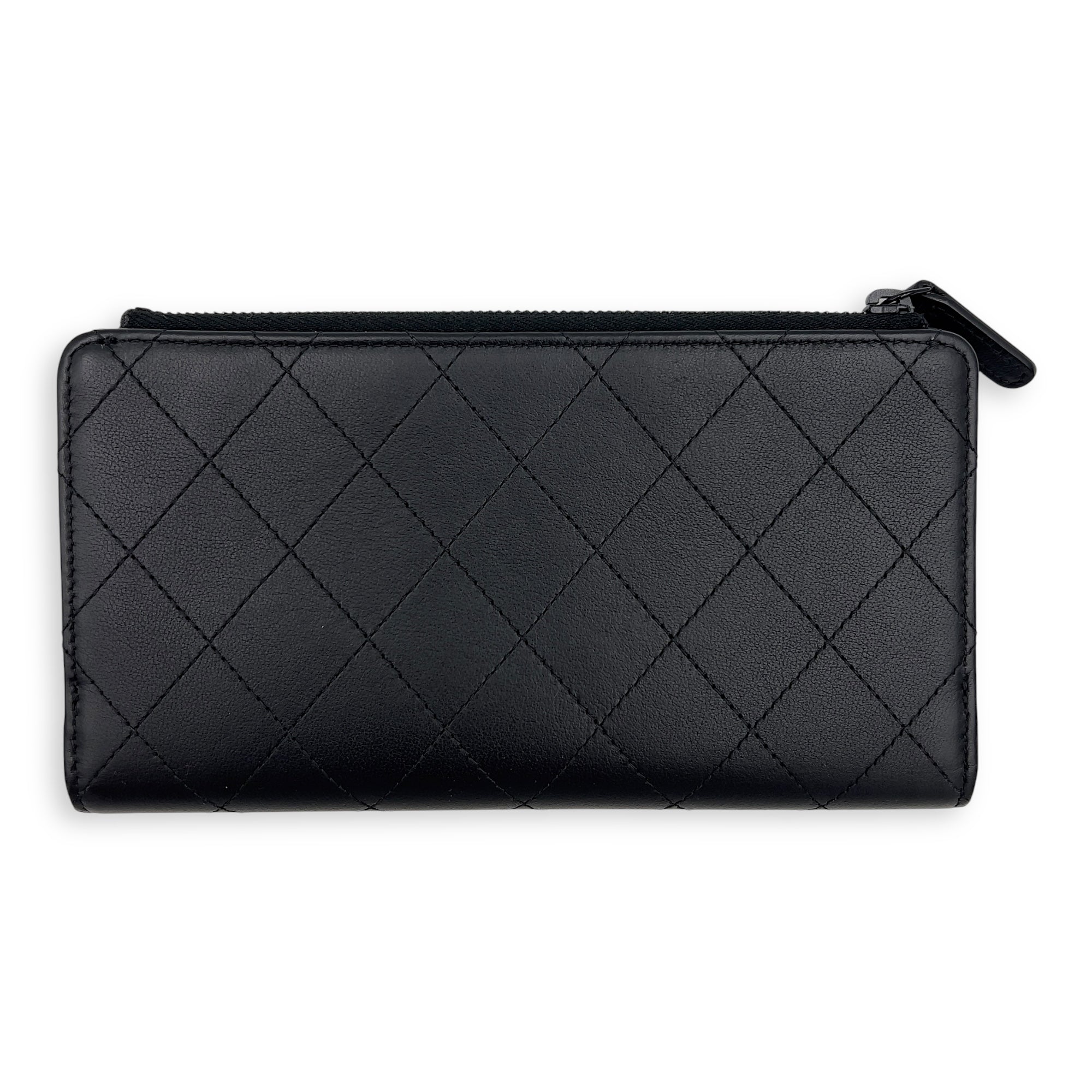 Chanel CC Black Wallet in Calfskin, Lacquered Metal hardware_2