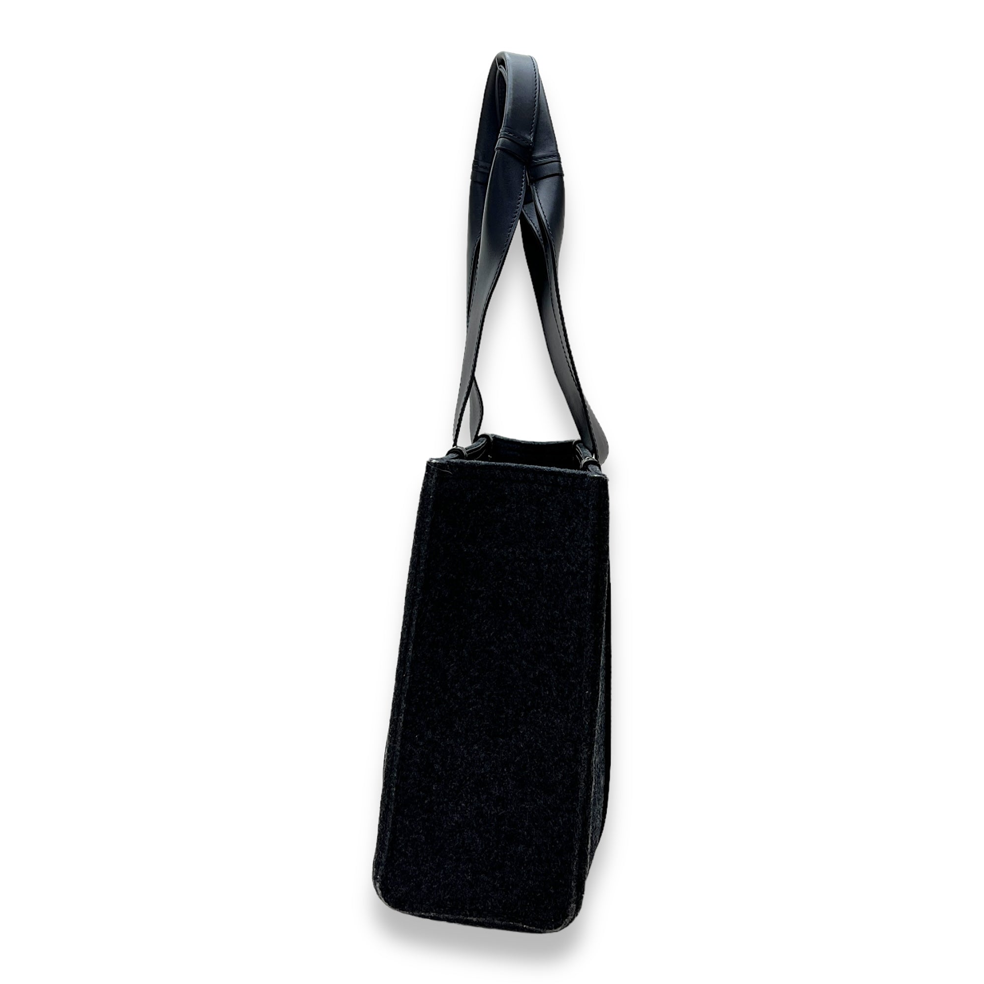 Woody Tote Bag Medium Navy in Felt Fabric, Silver hardware