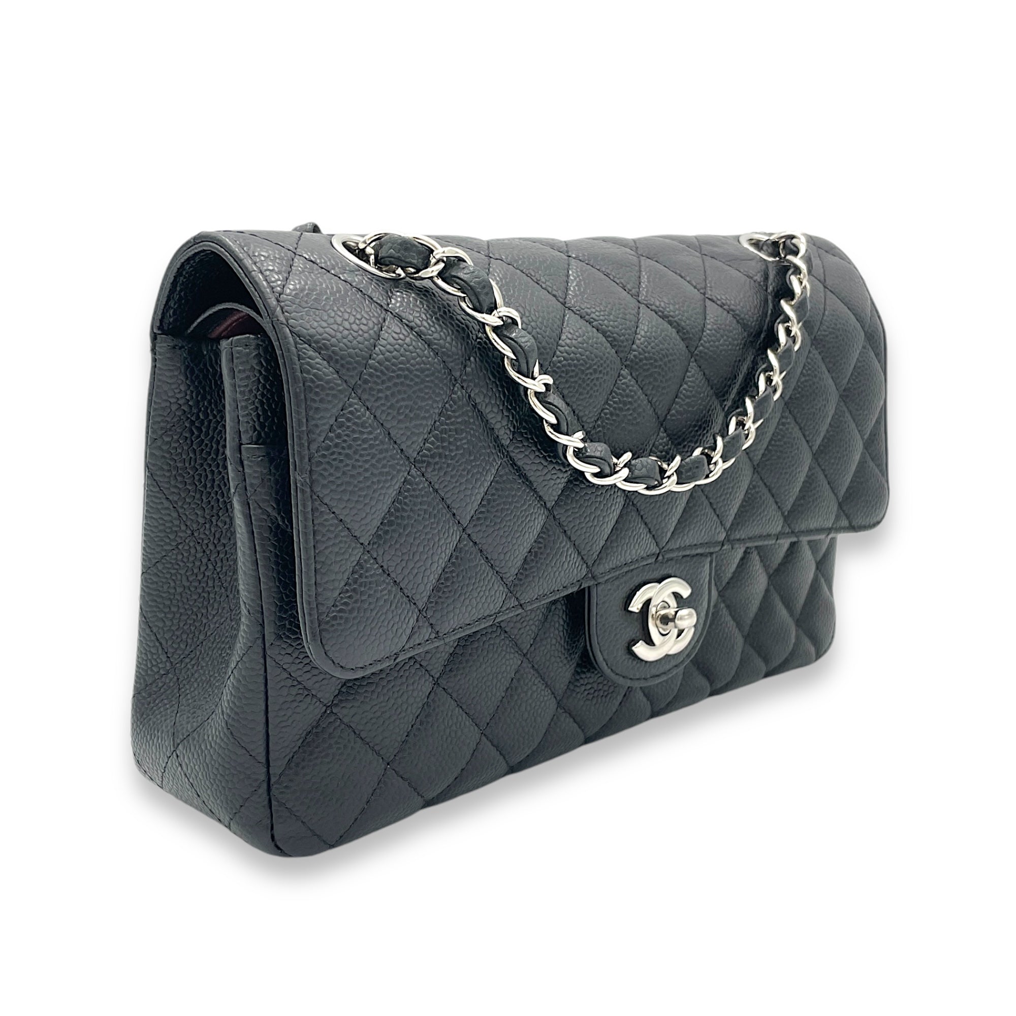 Classic Shoulder Bag Medium Black in Caviar Leather, Silver hardware