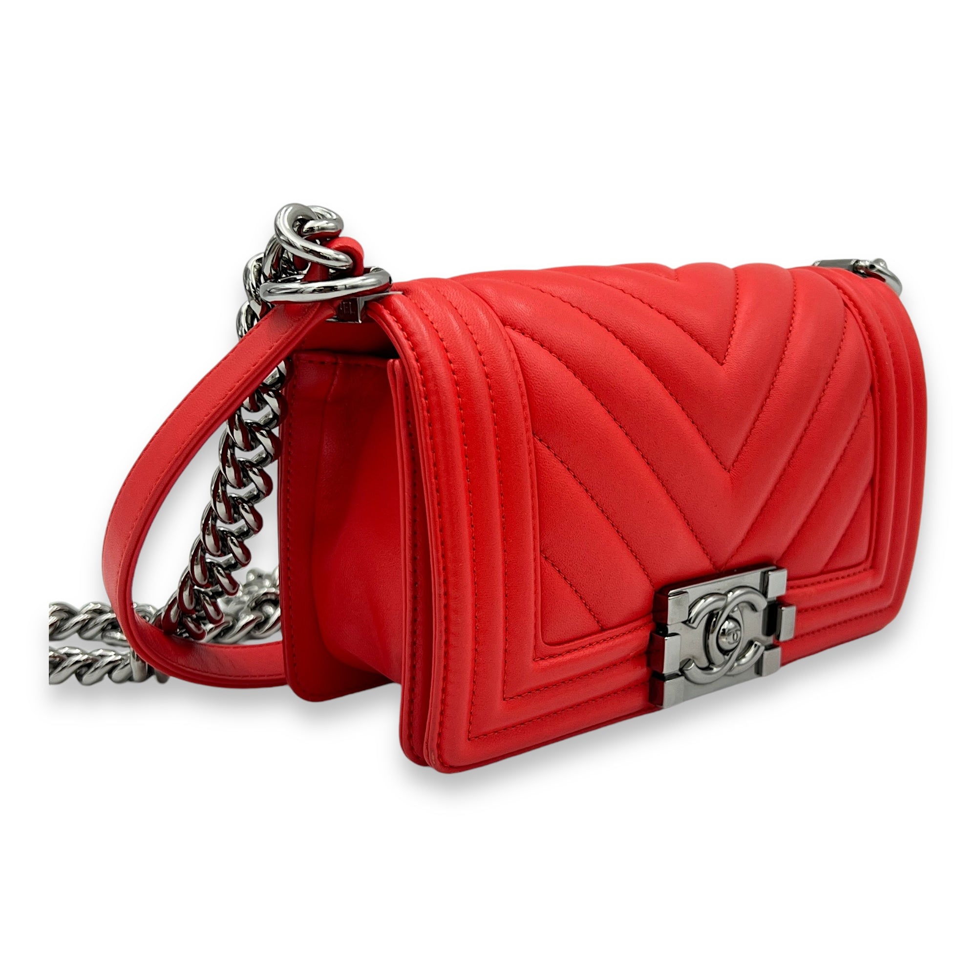 Boy Small Red Shoulder Bag in Lambskin, Gunmetal hardware