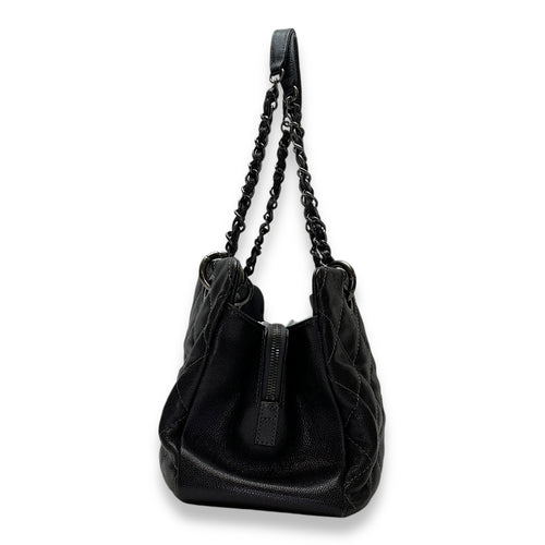 Chic Black Shoulder Bag in Caviar Leather, Silver hardware