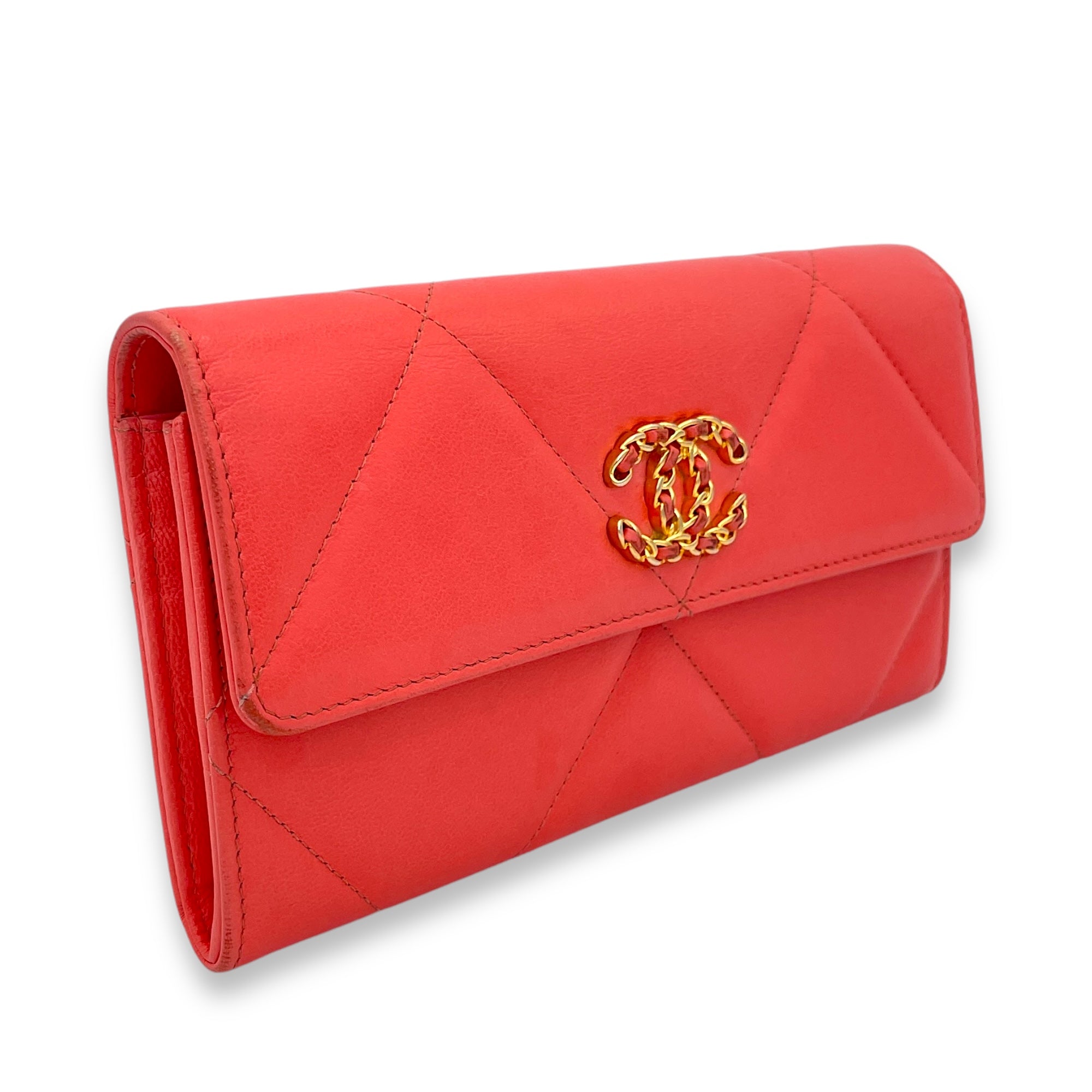 C19 Wallet Coral in Goat Leather, Gold hardware