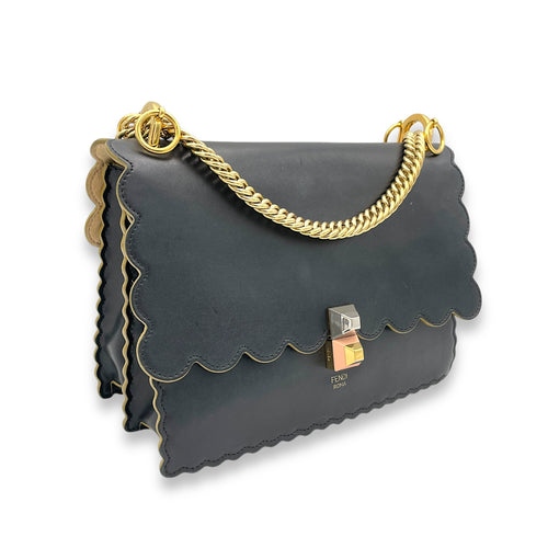 Kan I Shoulder Bag Black in Calfskin, Gold hardware