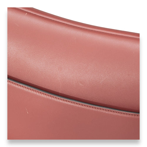 Saddle Medium Pink Shoulder Bag in Calfskin, Gold hardware