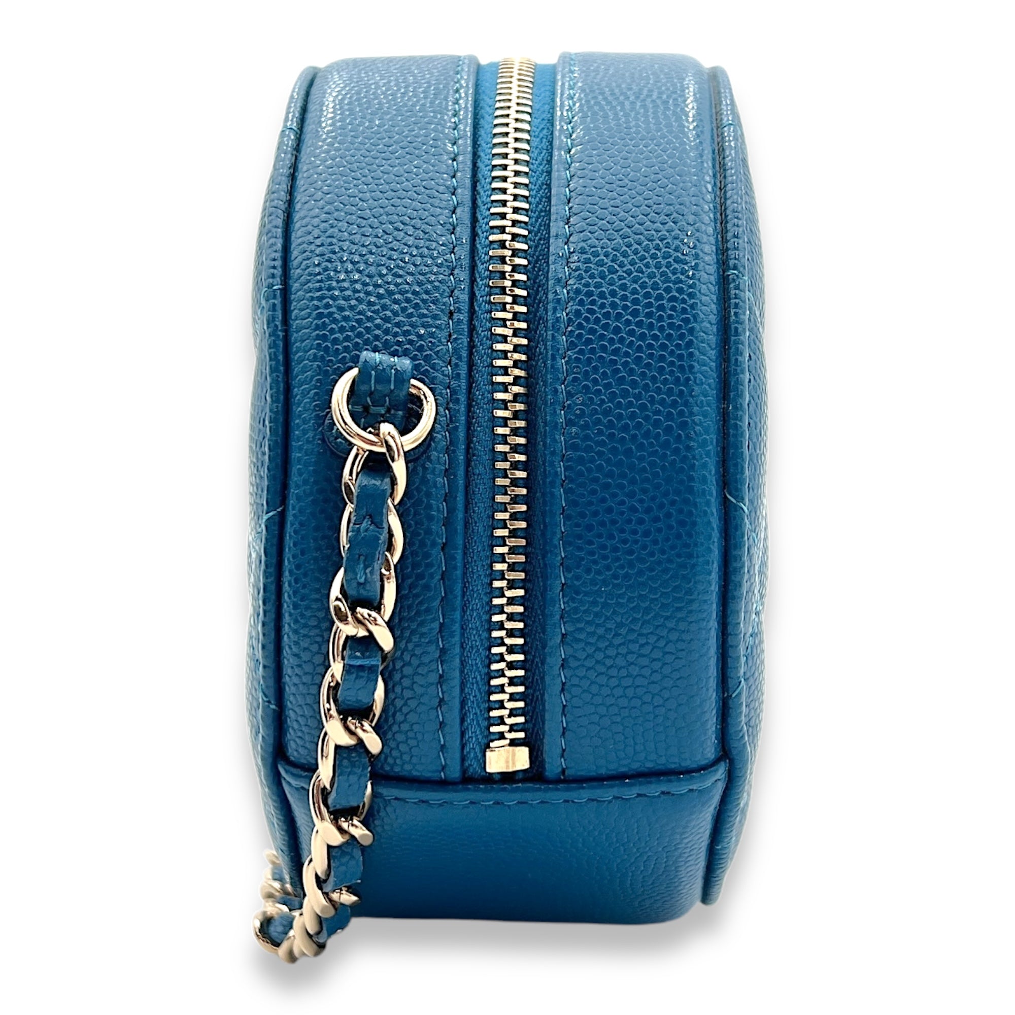 CC Quilted Pearl Crush Round Blue Crossbody Bag in Caviar Leather, Gold hardware