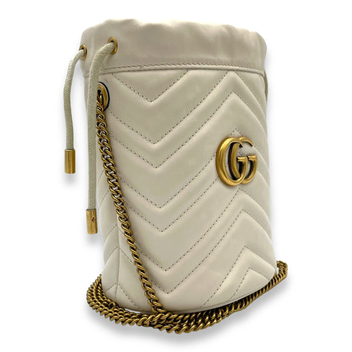 Marmont Bucket bag in Calfskin, Gold Hardware