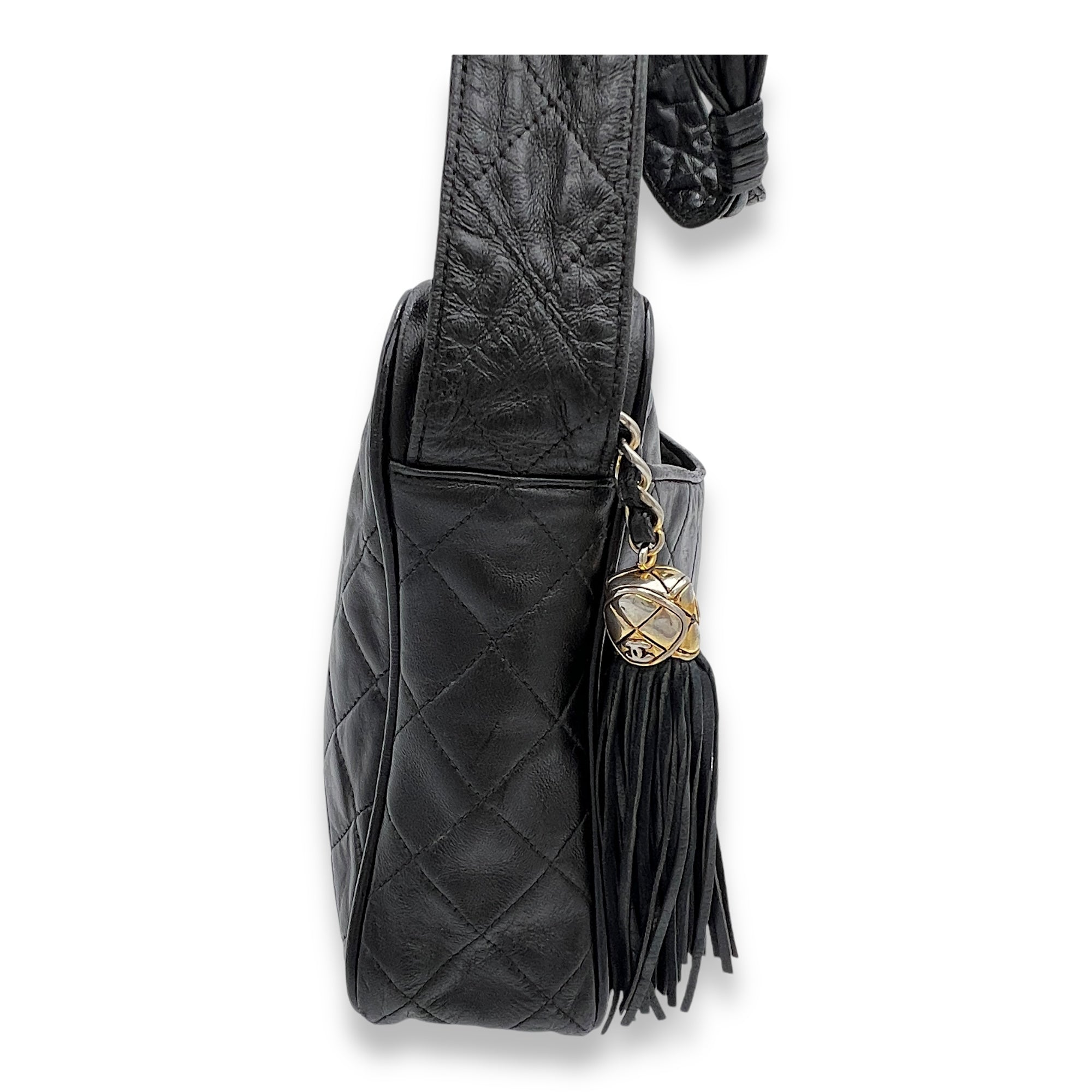 Camera Black Shoulder Bag in Lambskin, Gold hardware