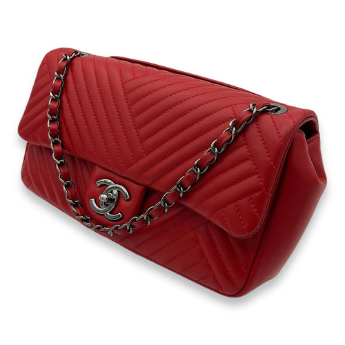 Classic Single Flap Red Shoulder Bag in Lambskin, Silver hardware