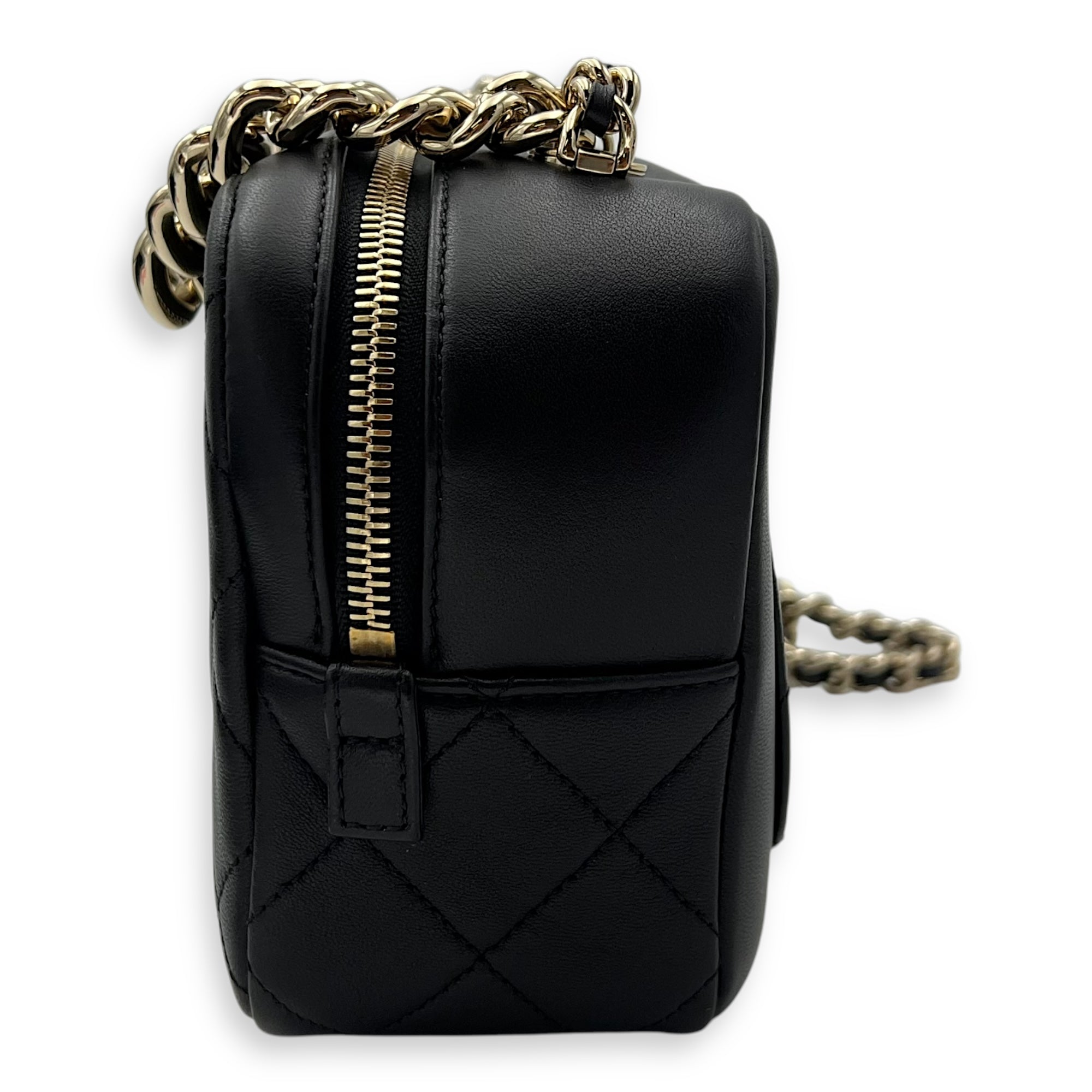 Chanel CC Camera Studded Black Shoulder Bag in Lambskin, Gold hardware_3