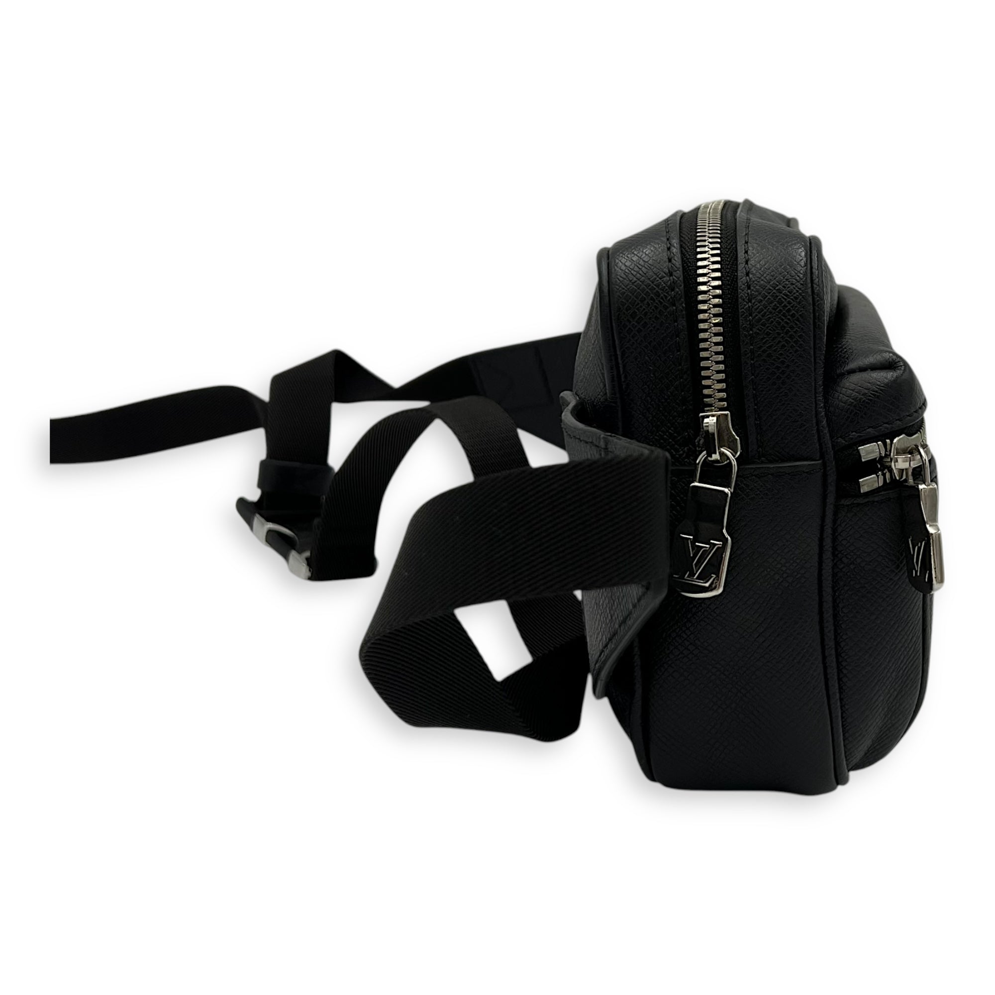 Louis Vuitton Outdoor Black Belt Bag in Taiga Leather, Silver hardware_3