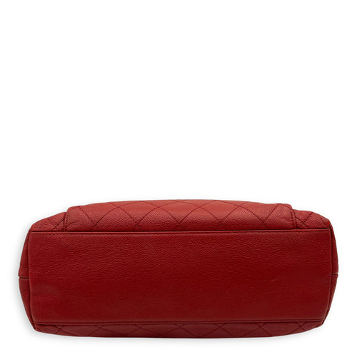 Chanel CC Turnlock Shoulder Bag Red in Caviar Leather, Gold hardware_5