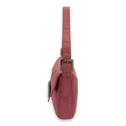 Fendi Baguette Shoulder Bag Pink in Calfskin, Silver hardware_3