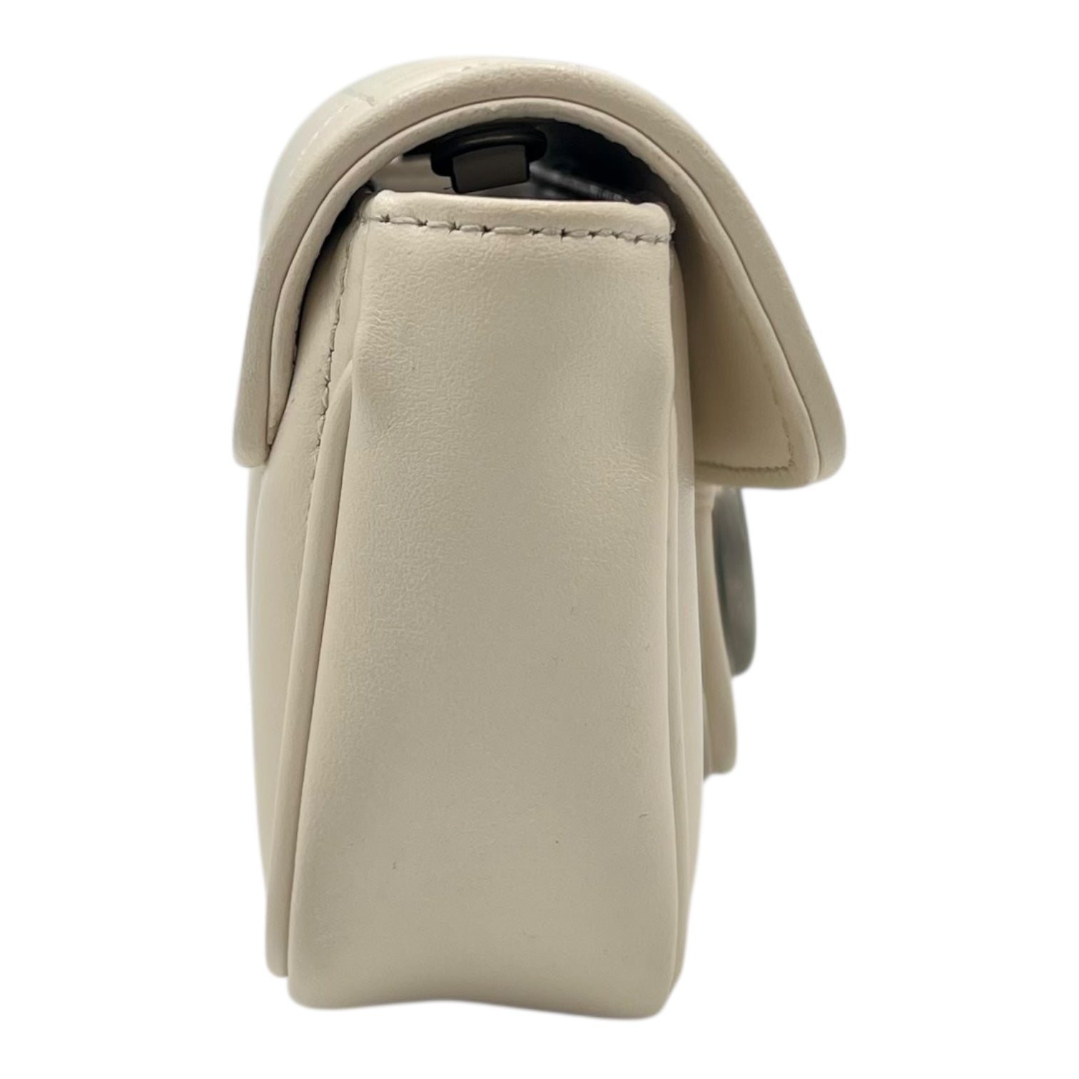 Gucci GG Marmont Crossbody Bag Super Mini White in Calfskin, Silver hardware_3