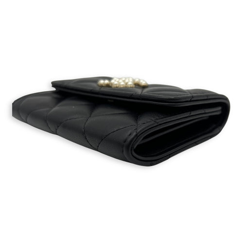 Chanel Pearl wallet Wallet Small Black in Lambskin, Gold hardware_9