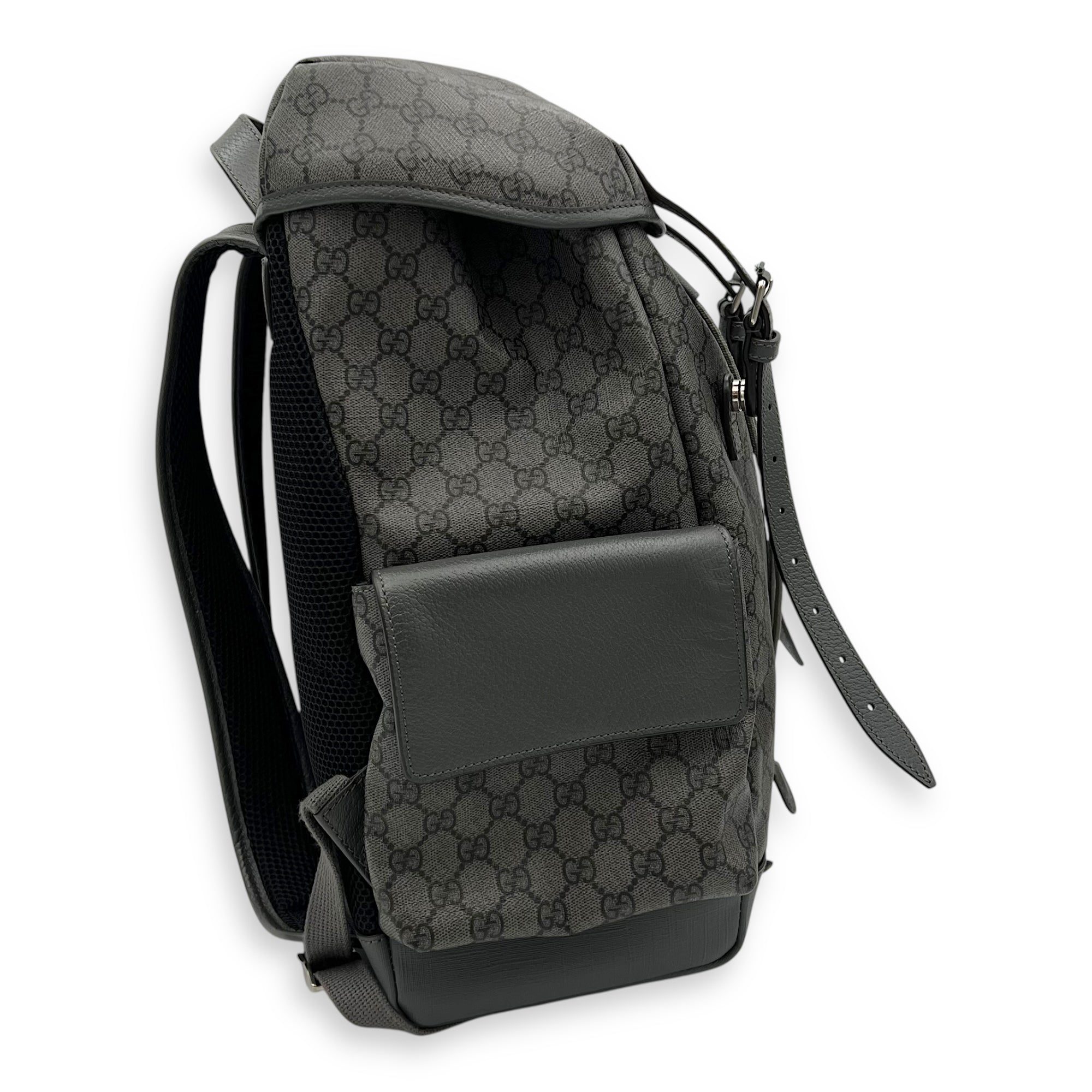Gucci GG Backpack Grey in Coated Canvas, Gold hardware_3