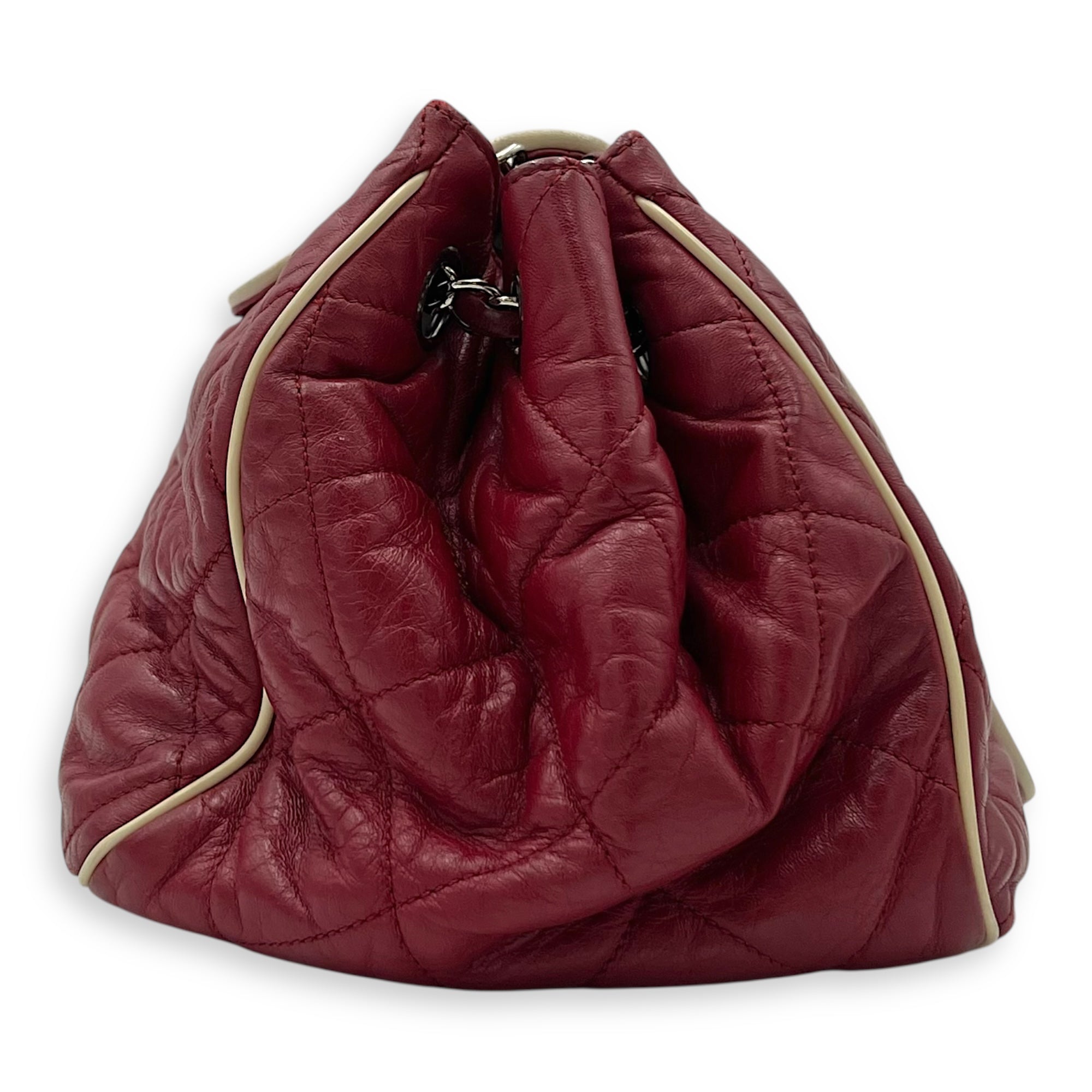 Chanel Vintage Shoulder Bag Red in Calfskin, Silver hardware_3