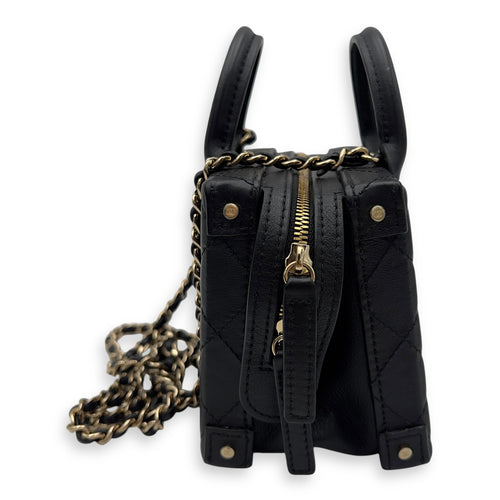 Chanel CC Black Top Handle Bag in Calfskin, Gold hardware_5