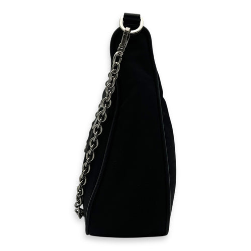 Prada Re-Edition 2005 Shoulder Bag Black in Nylon, Silver hardware_3