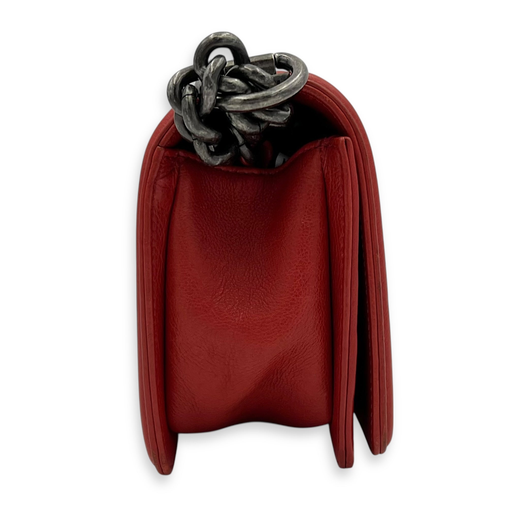 Chanel Boy Shoulder Bag Red in Calfskin, Ruthenium hardware_3