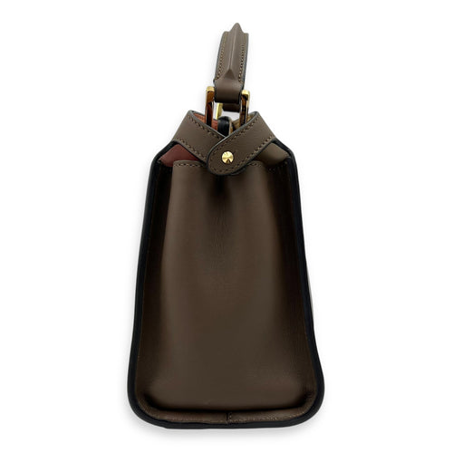 Fendi Peekaboo Top Handle Bag Essentially Beige in Calfskin, Gold hardware_3