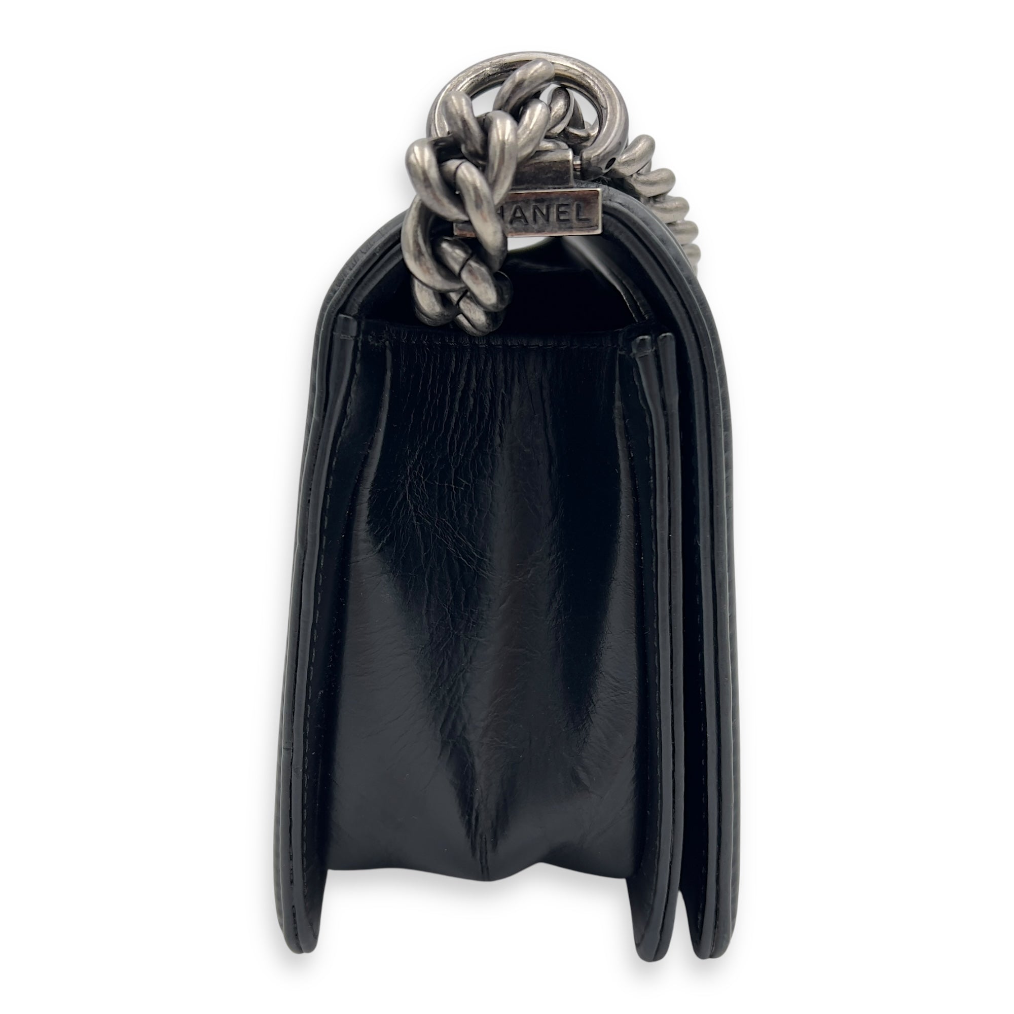 Chanel Boy Medium Black Shoulder Bag in Calfskin, Ruthenium hardware_3