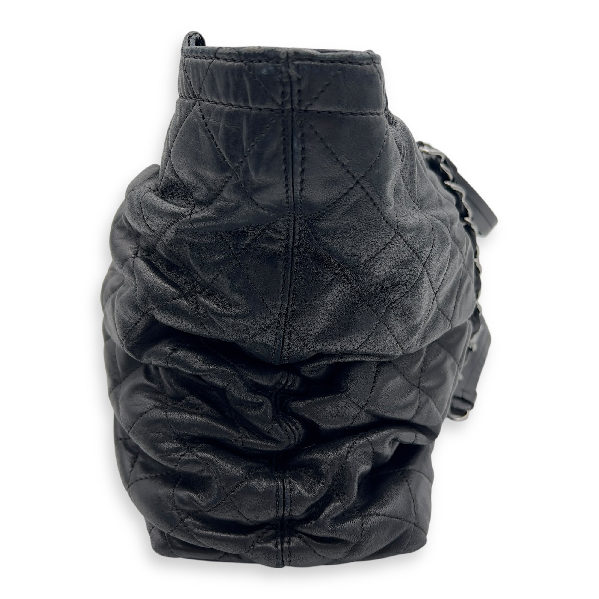 Chanel Gathered Quilted Tote Bag Black in Lambskin, Gunmetal hardware_5