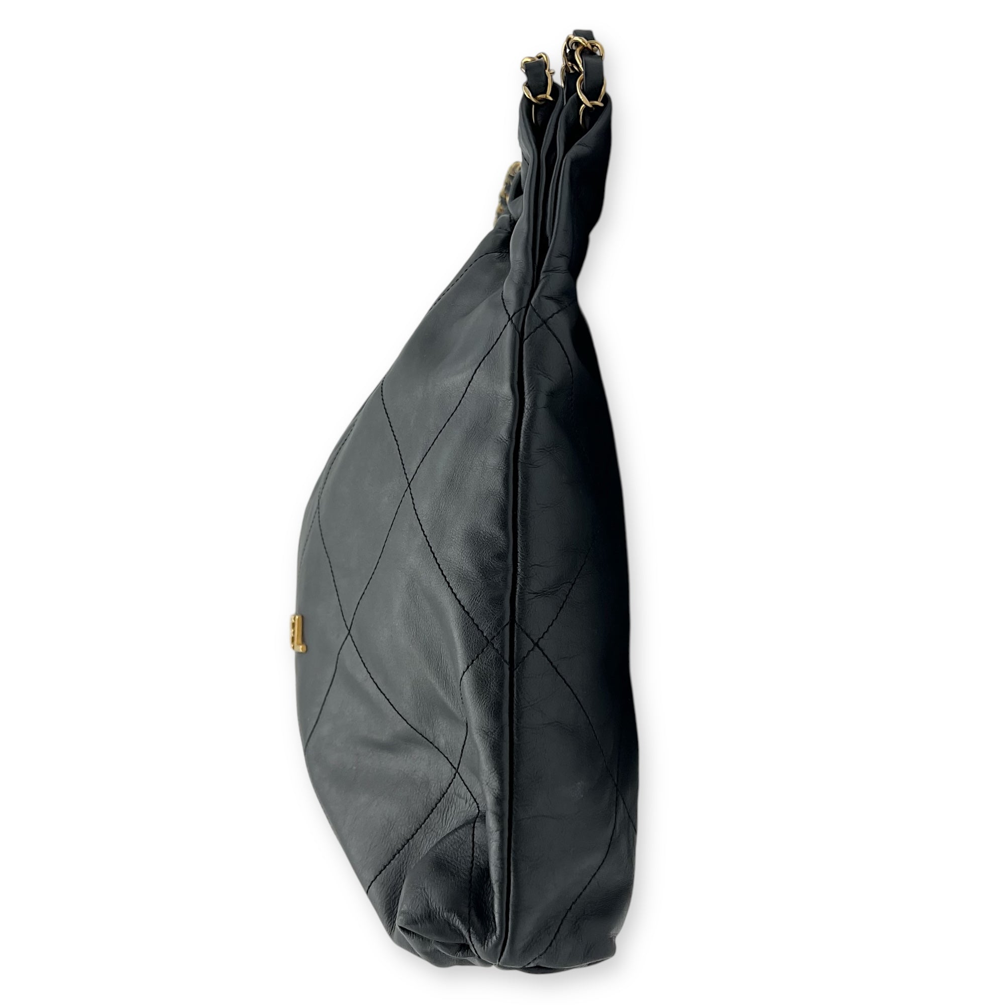 Chanel 22 Tote Shoulder Bag Black in Calfskin, Gold hardware_3