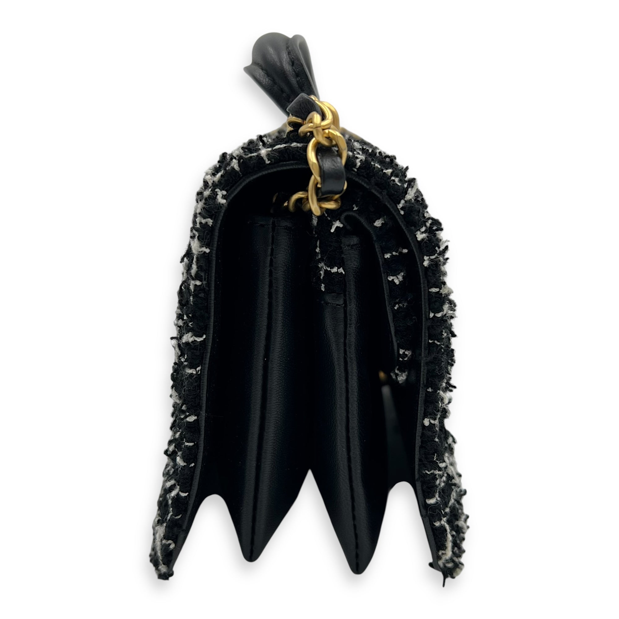 Chanel CC Black Top Handle Bag in Tweed, Gold hardware_3