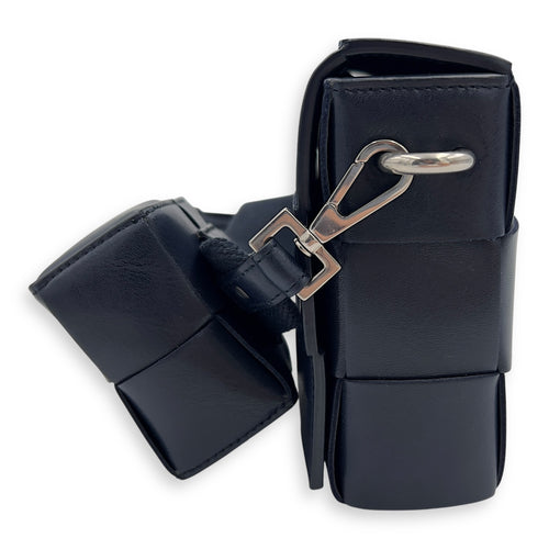 Bottega Veneta Cassette Blue Crossbody Bag in Calfskin, Silver hardware_5