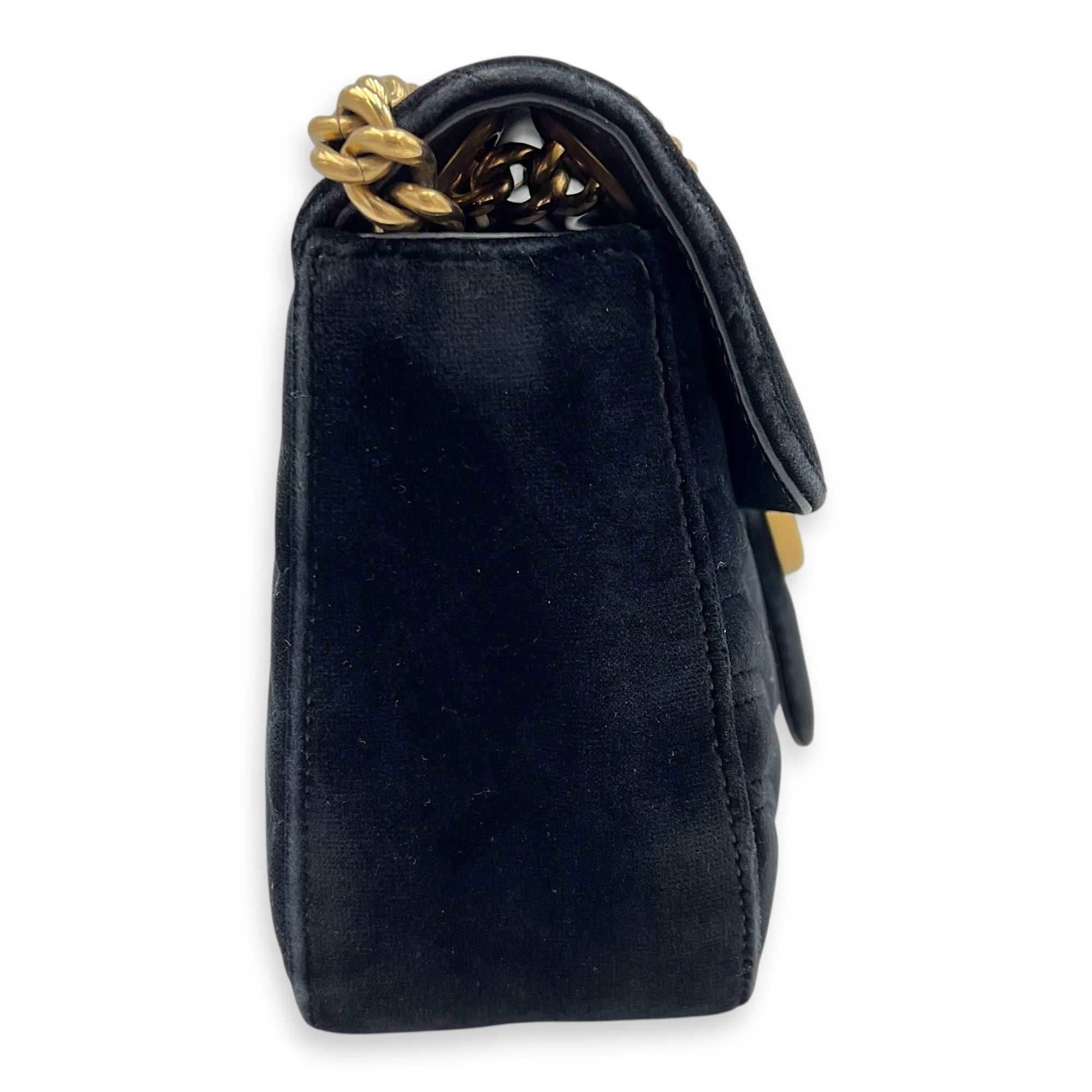 GG Marmont Medium Black Shoulder Bag in Velvet, Gold hardware
