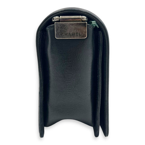 Chanel Boy Medium Black Shoulder Bag in Lambskin, Ruthenium hardware_6