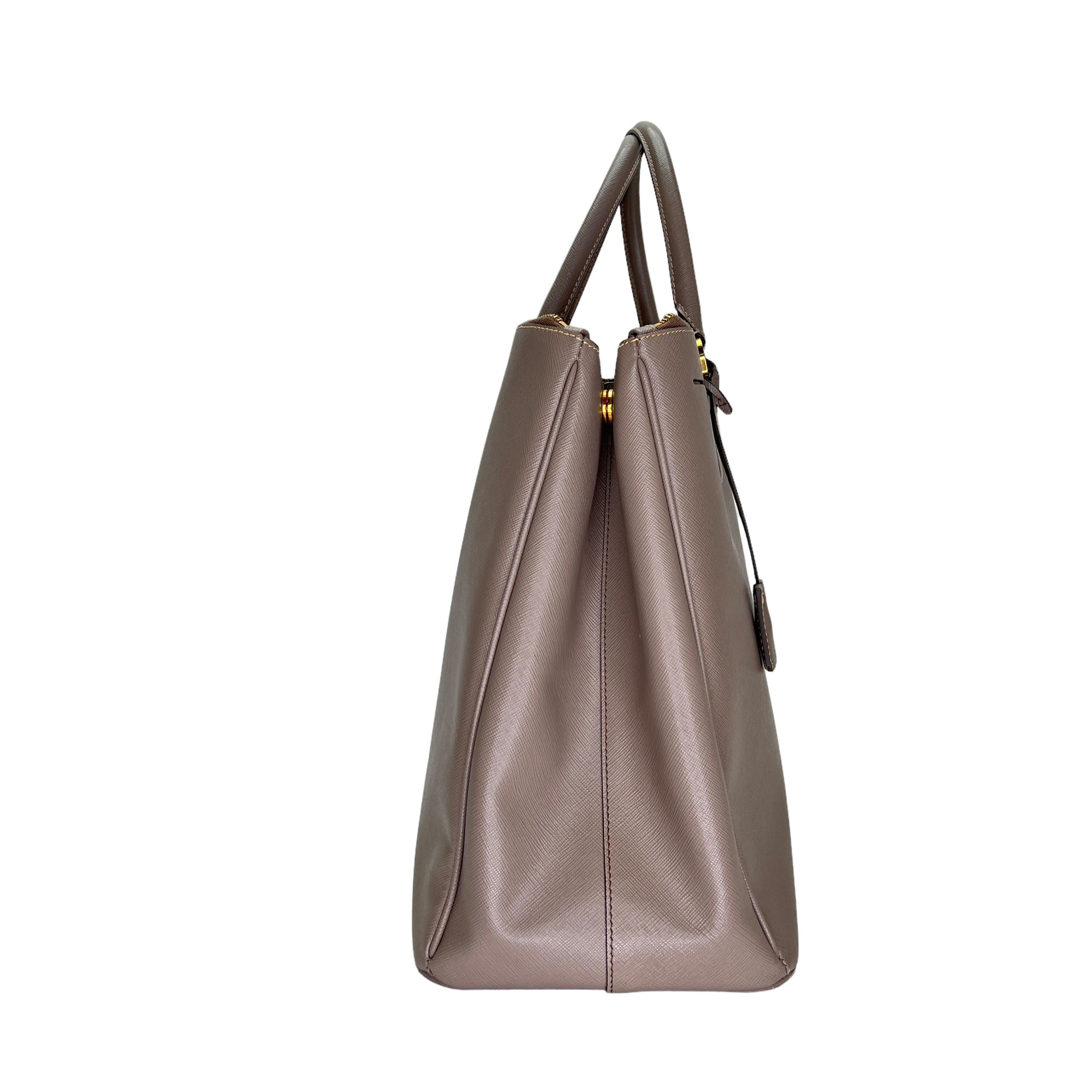 Galleria Extra Large Grey Top Handle Bag in Saffiano Leather, Gold hardware