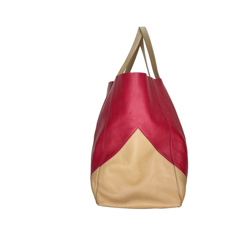 Horizontal M Red Tote Bag in Calfskin, Gold hardware