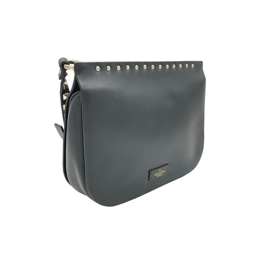 Rockstud Saddle Flap Black Crossbody Bag in Calfskin, Silver hardware