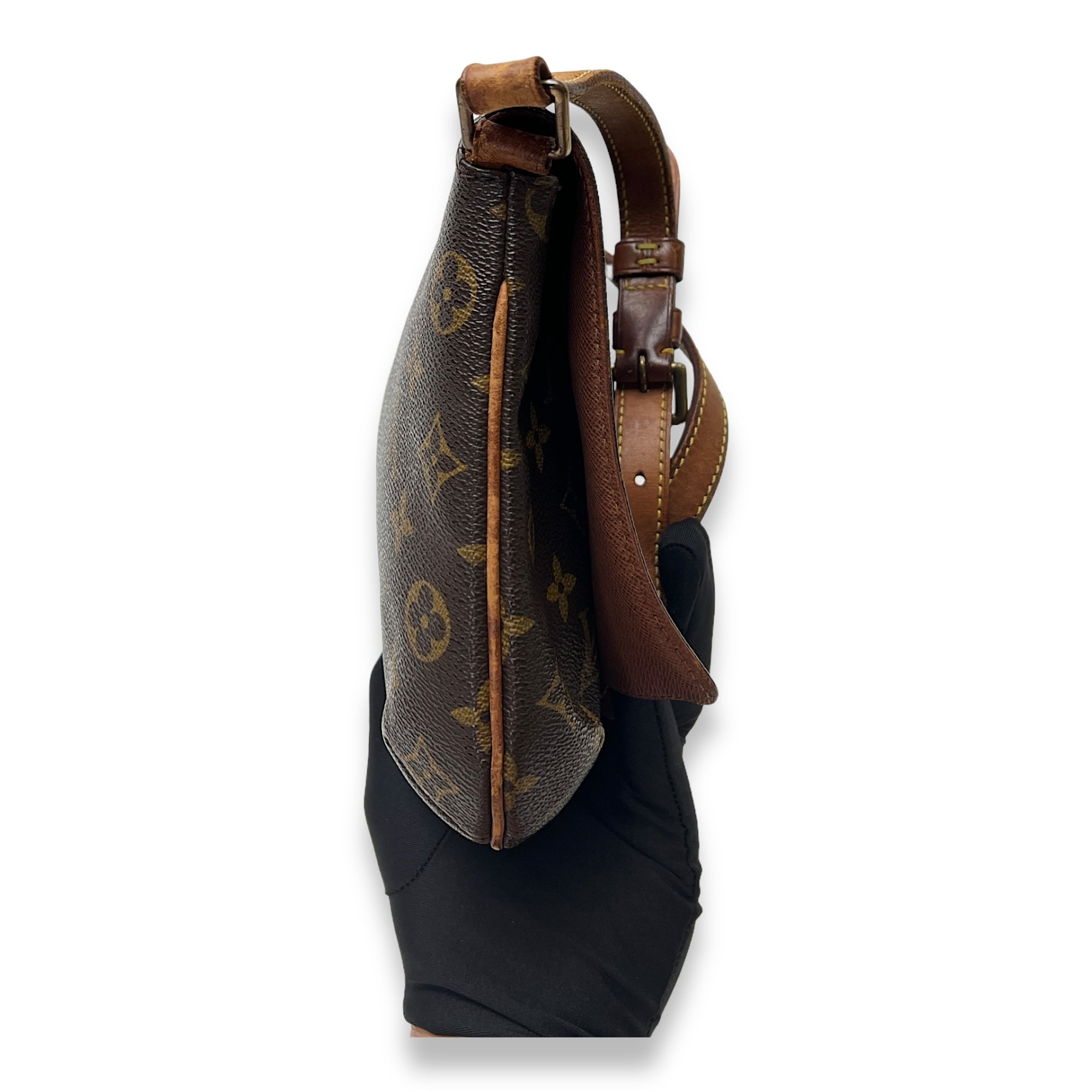 Musette Tango Brown Shoulder Bag in Monogram Coated Canvas, Gold hardware