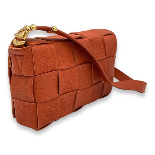 Cassette Crossbody bag in Calfskin, Gold Hardware