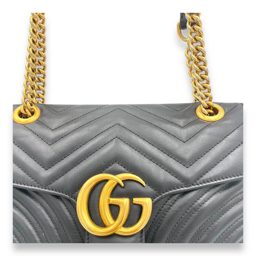 GG Marmont Black Shoulder Bag in Calfskin, Gold hardware