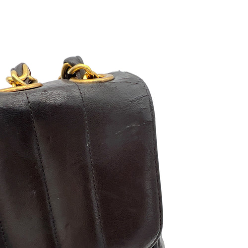 Vintage Flap Shoulder Bag Black in Lambskin, Gold hardware