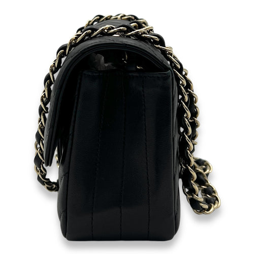 Rectangle Classic Chevron Shoulder Bag Black in Lambskin, Gold hardware