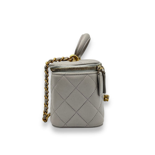 Chanel CC Vanity Bag Grey in Lambskin, Gold hardware_4