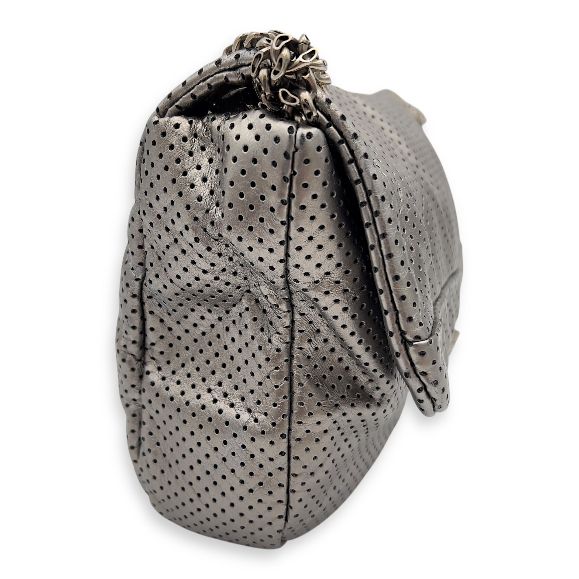 Chanel 2.55 Silver Shoulder Bag in Perforated Calfskin, Mixed hardware_3